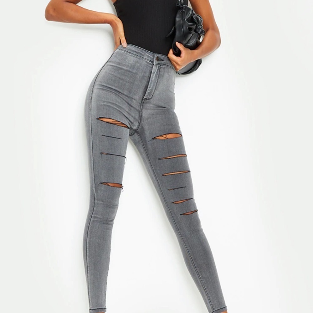 PRETTYLITTLETHING Washed  Grey Rip Ripped Disco Skinny Jeans